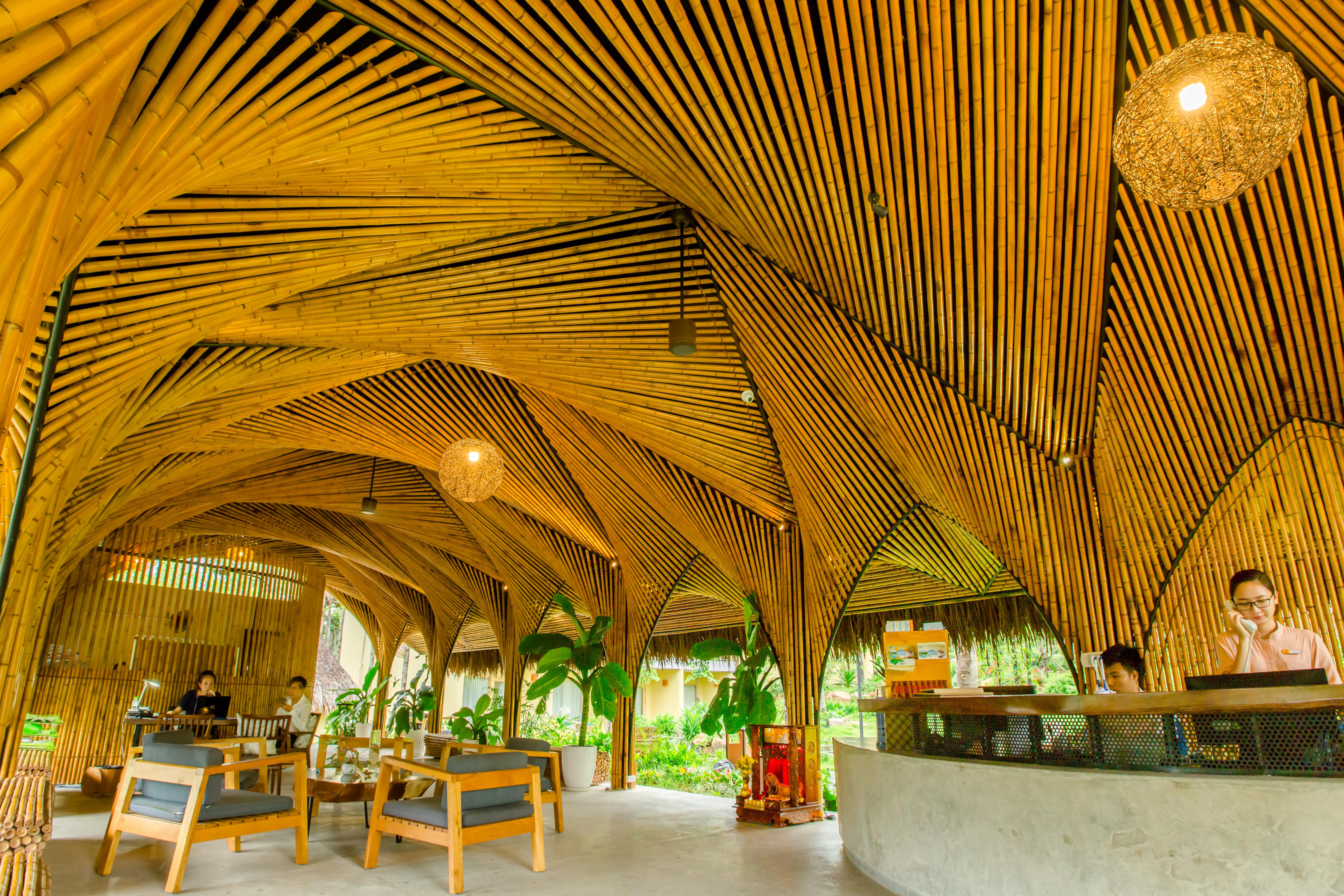 सहारा Lahana & 4*