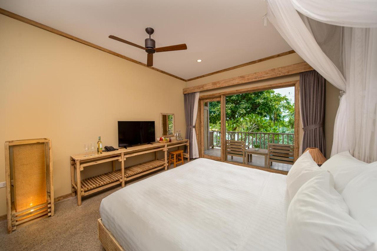 सहारा Lahana & Phu Quoc